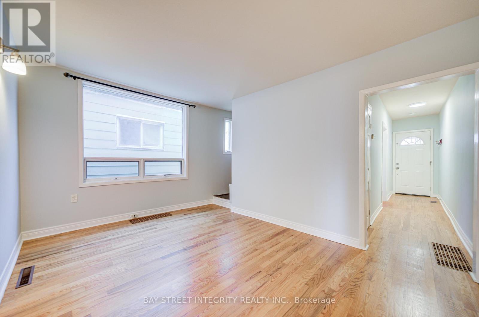 19 ROBINSON AVENUE - Image 14