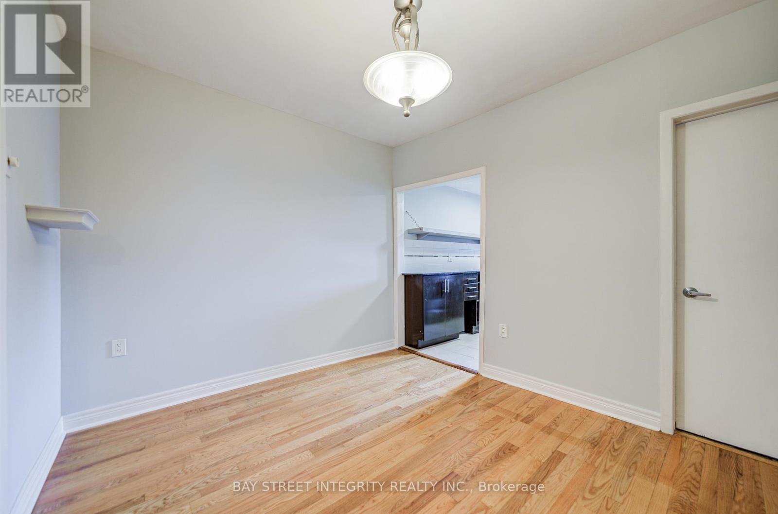 19 ROBINSON AVENUE - Image 19