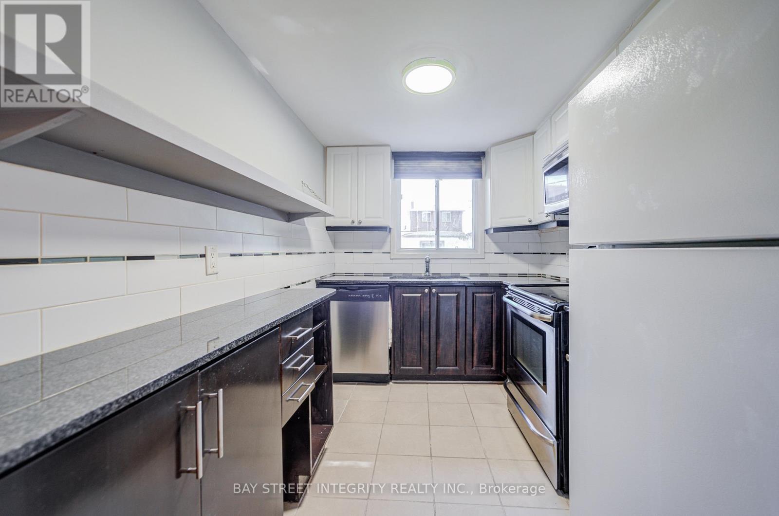 19 ROBINSON AVENUE - Image 21