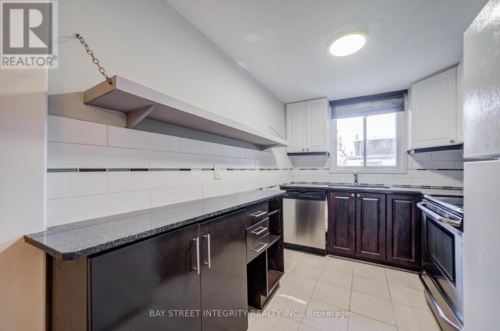 19 ROBINSON AVENUE - Image 22