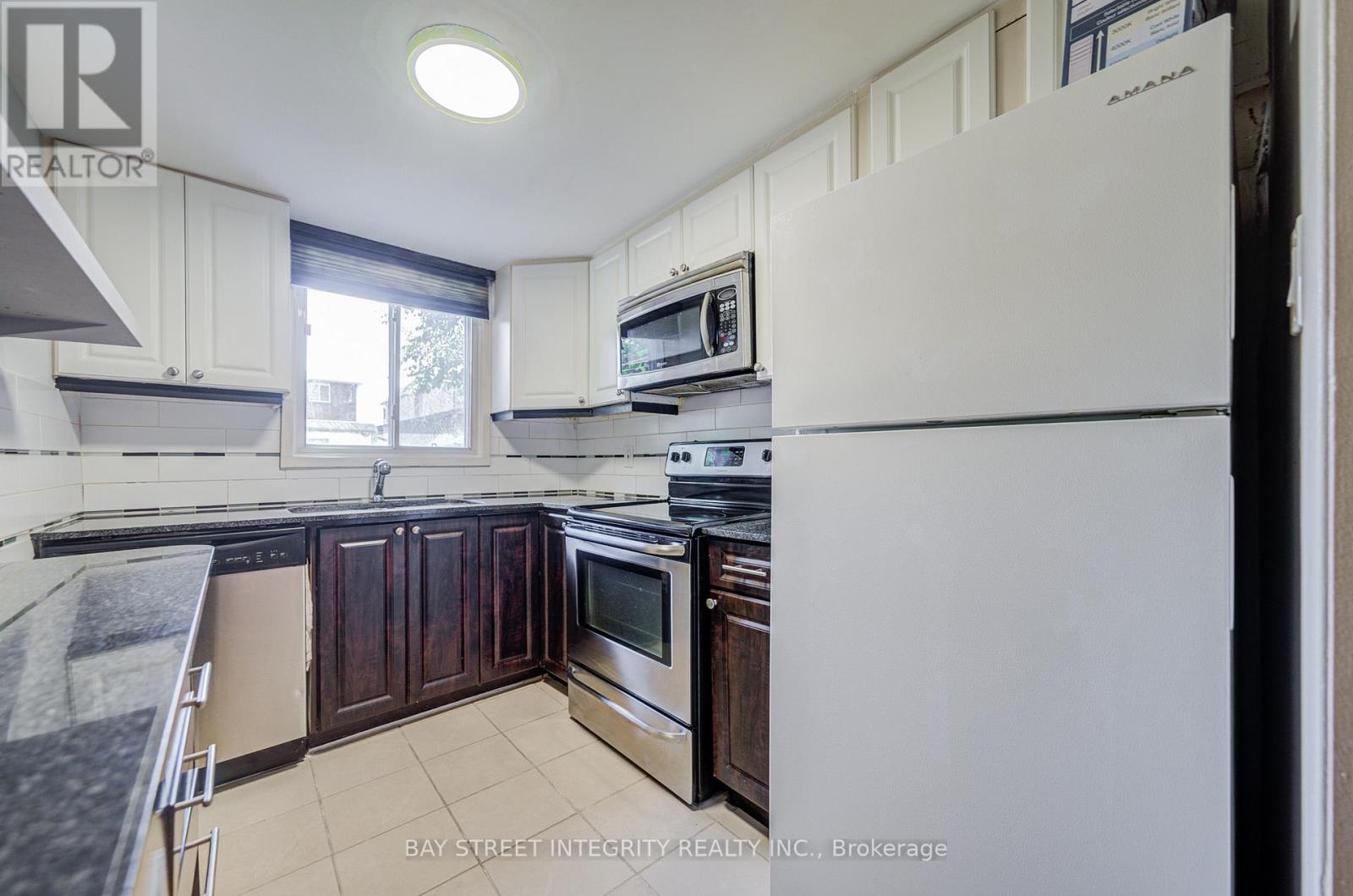 19 ROBINSON AVENUE - Image 23