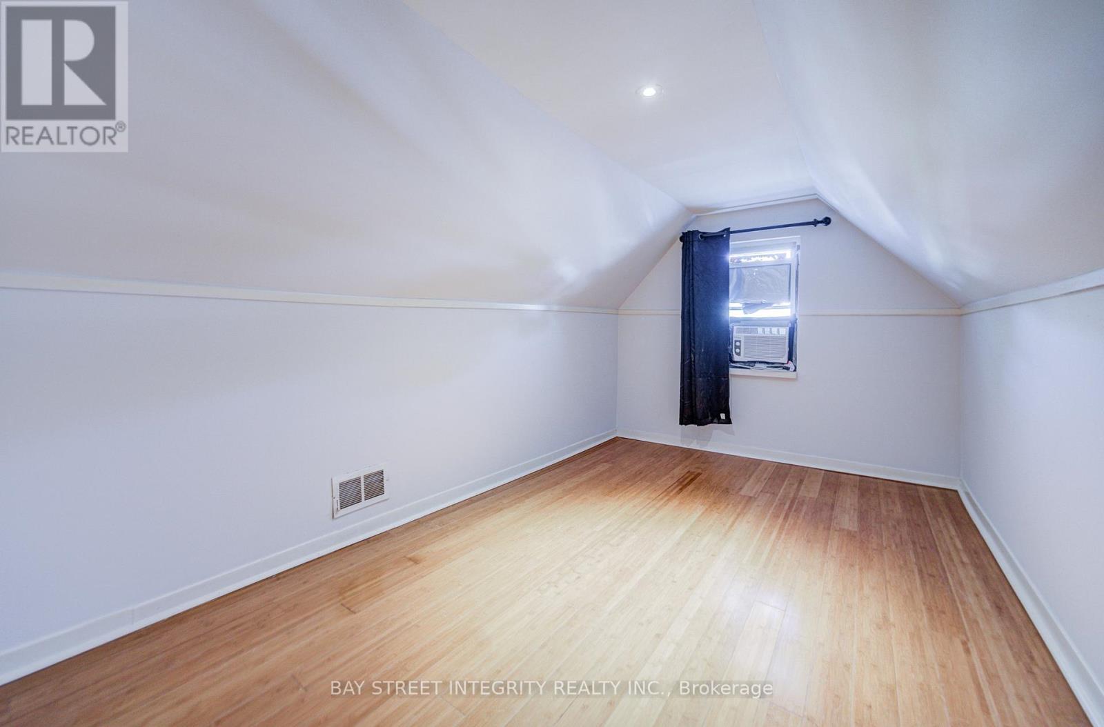 19 ROBINSON AVENUE - Image 30
