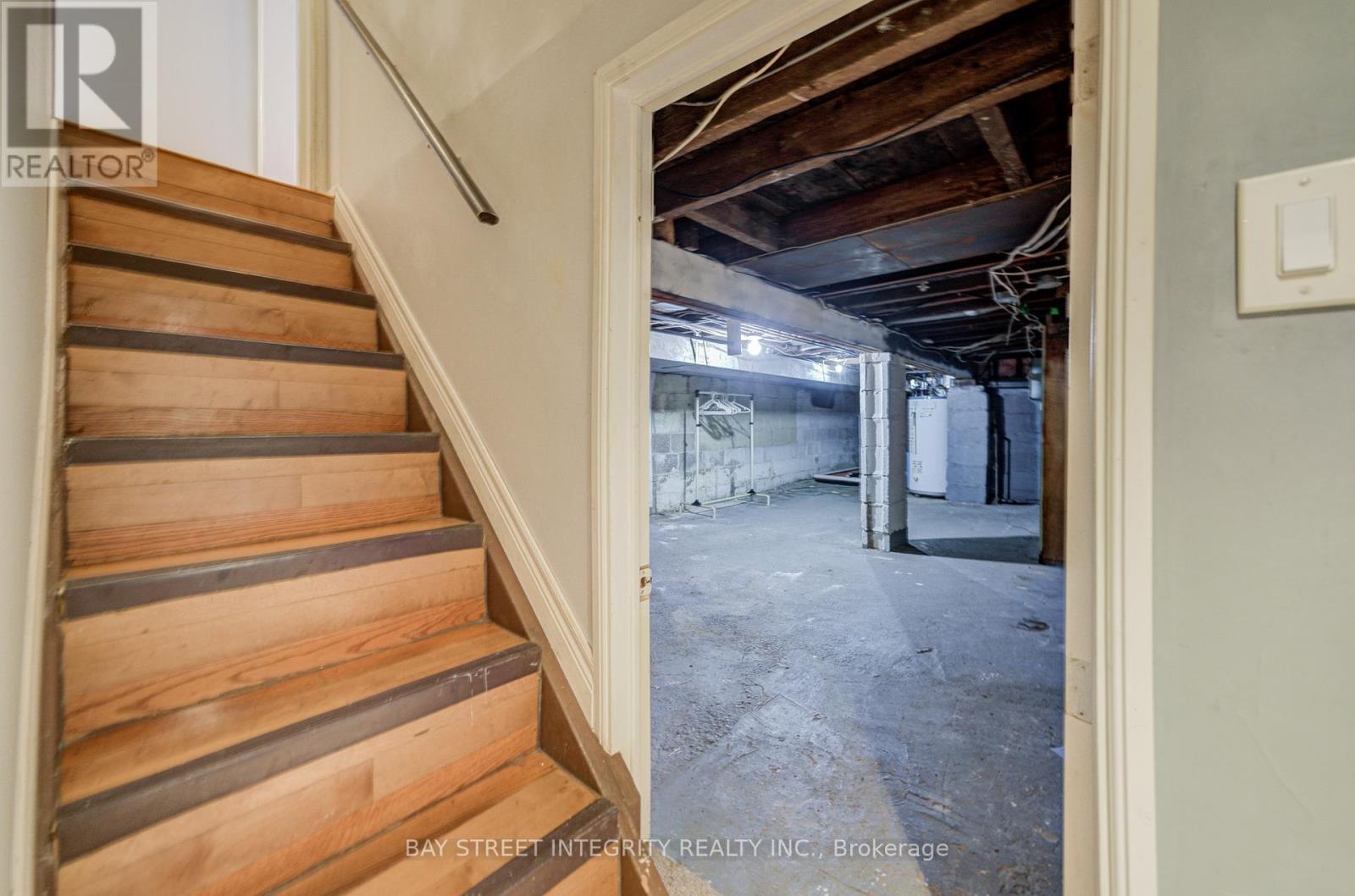 19 ROBINSON AVENUE - Image 33