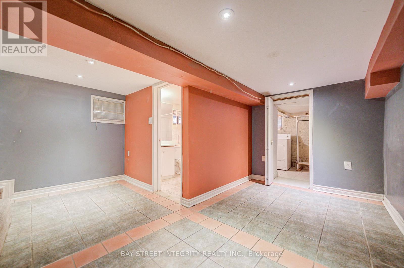 19 ROBINSON AVENUE - Image 36