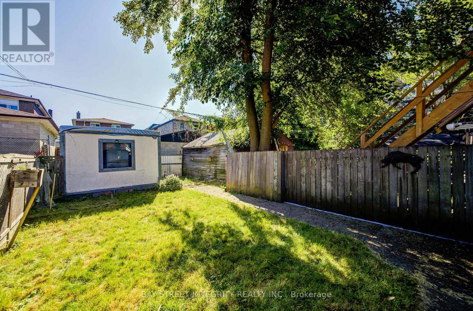 19 ROBINSON AVENUE - Image 42