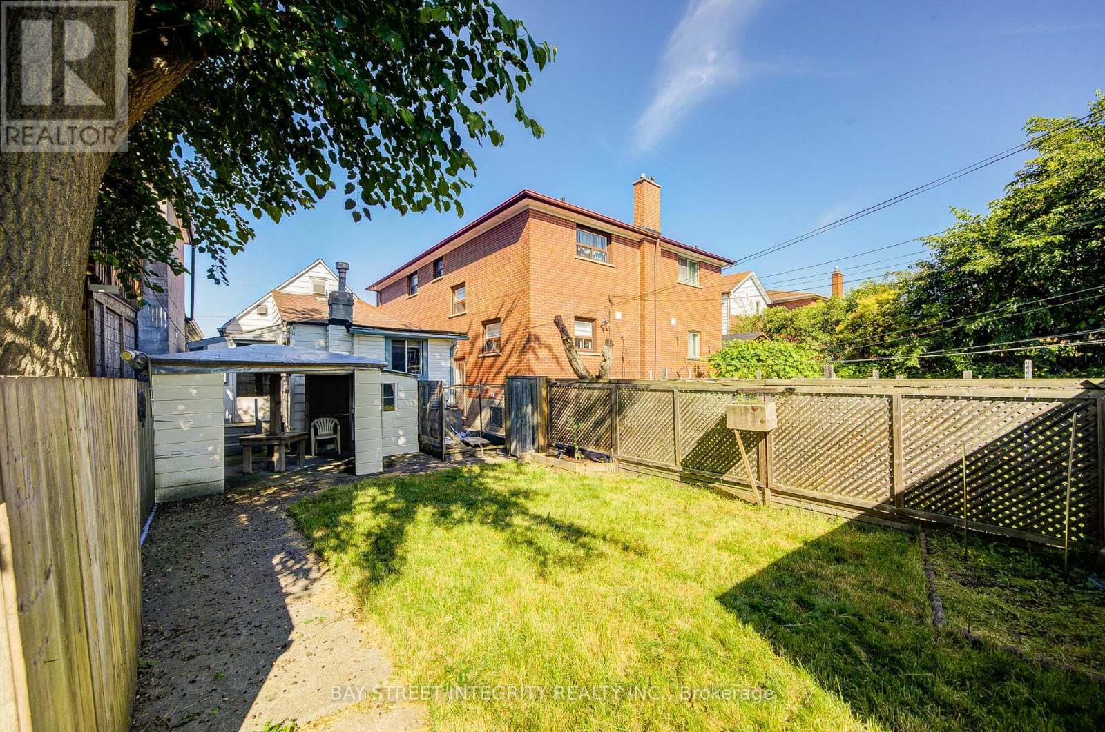 19 ROBINSON AVENUE - Image 43