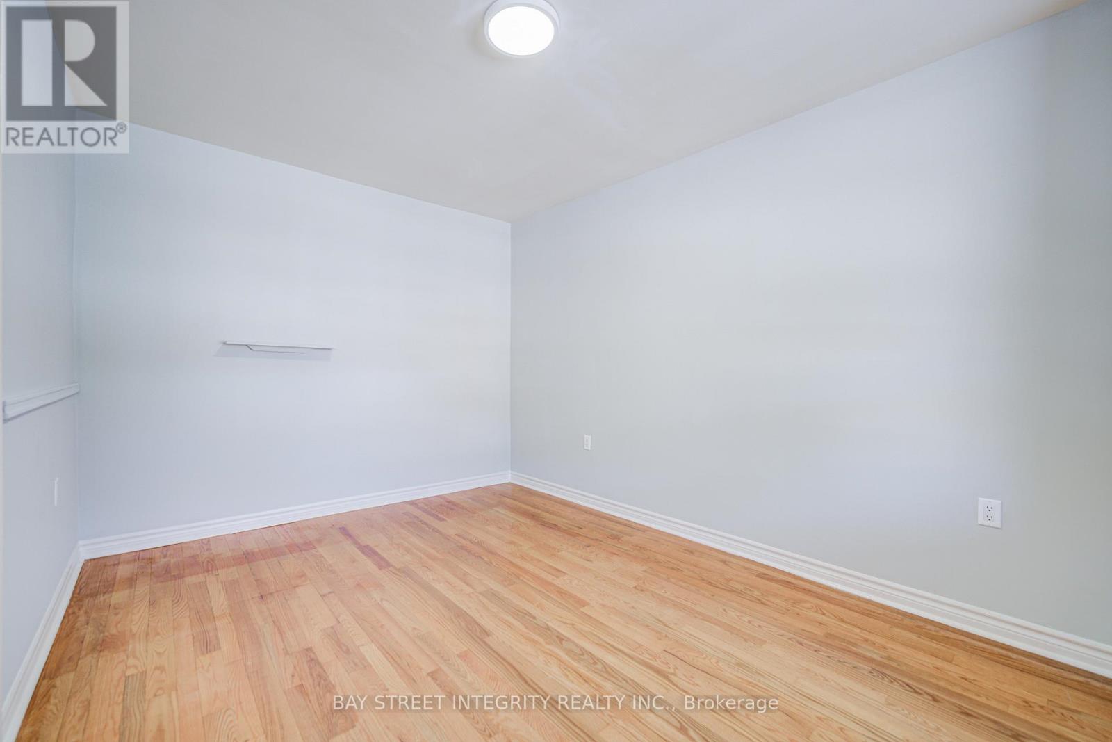 19 ROBINSON AVENUE - Image 6