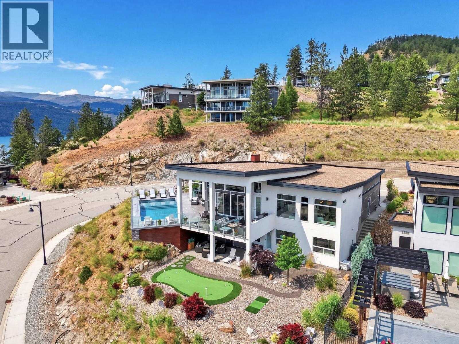 8908 Hampshire Crescent - 3
