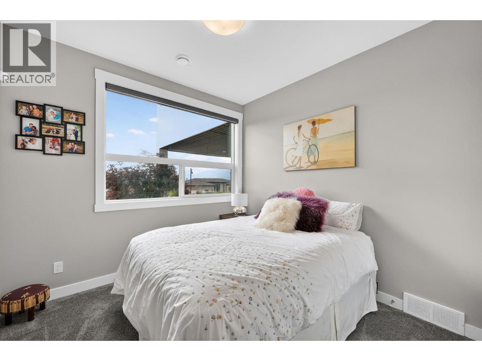 8908 Hampshire Crescent - 38