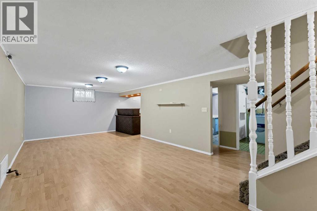 78 Clark Crescent SE — photo 21