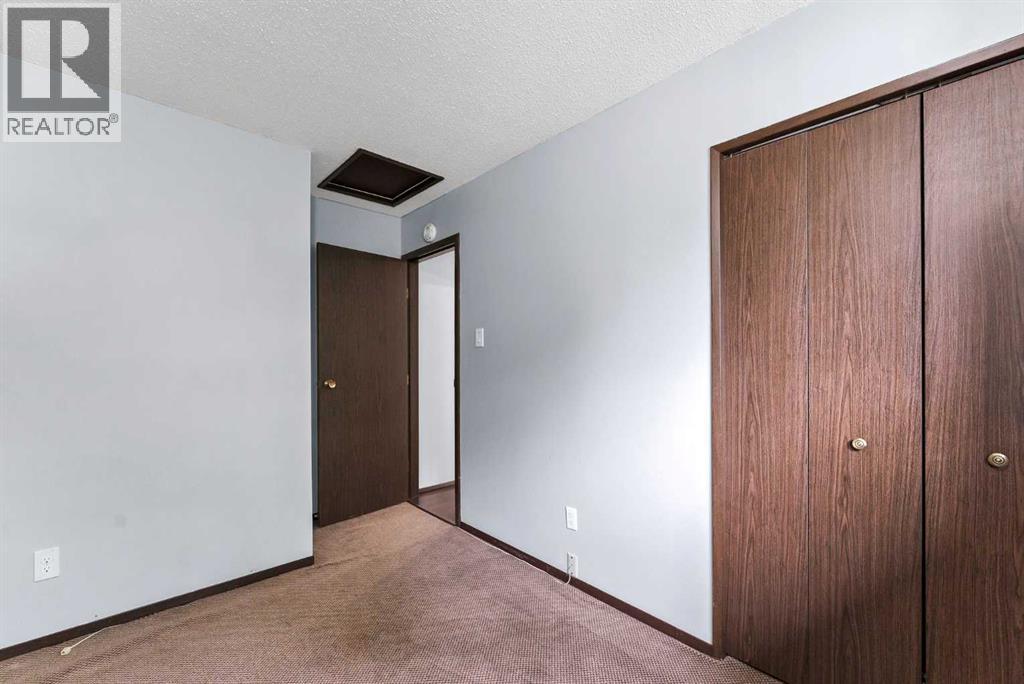 78 Clark Crescent SE — photo 17