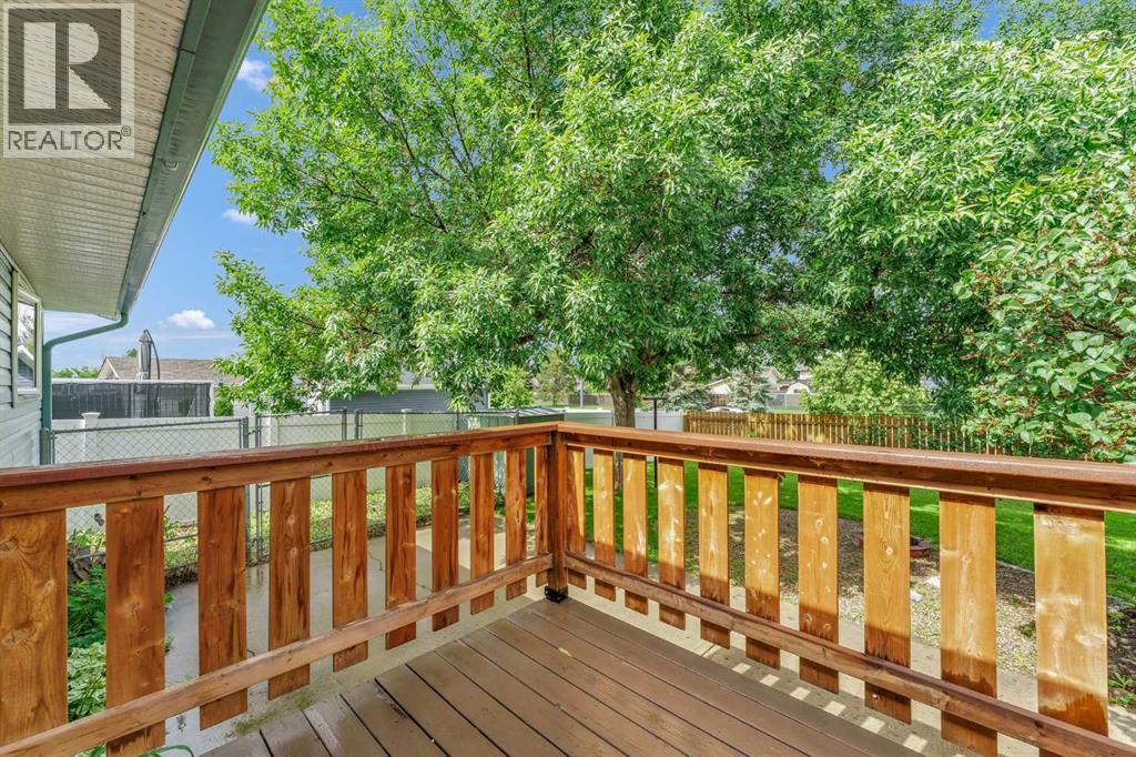 78 Clark Crescent SE — photo 33