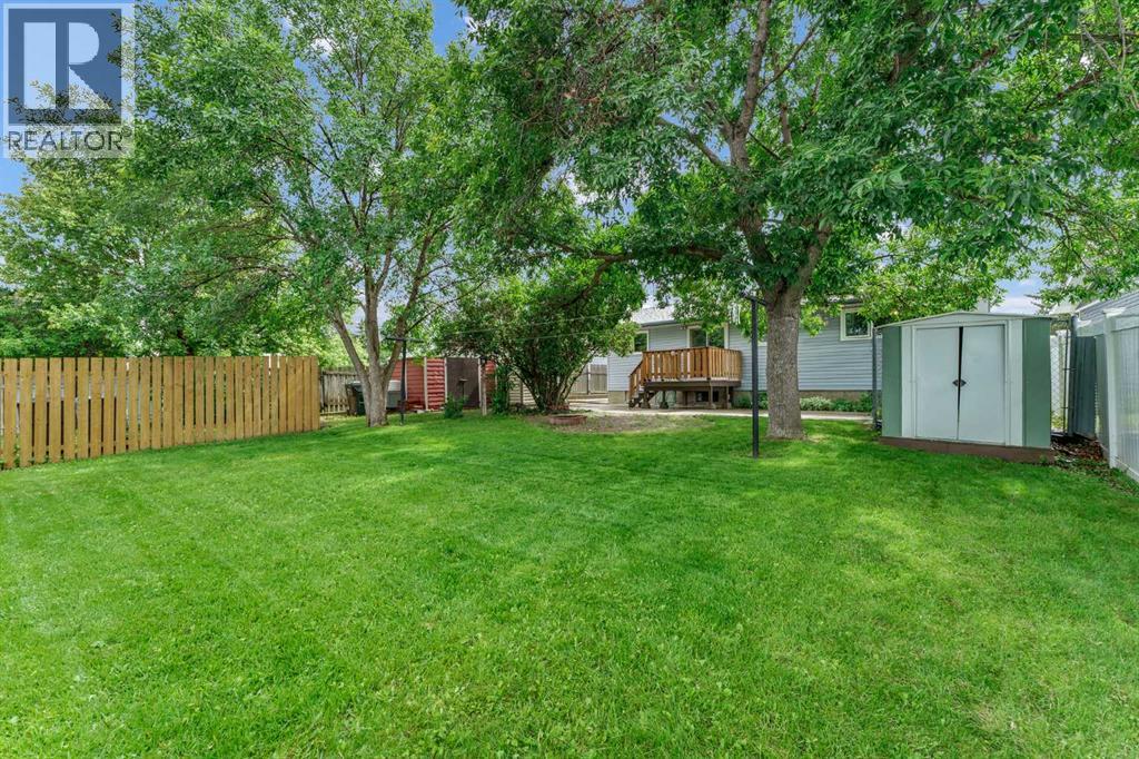 78 Clark Crescent SE — photo 37