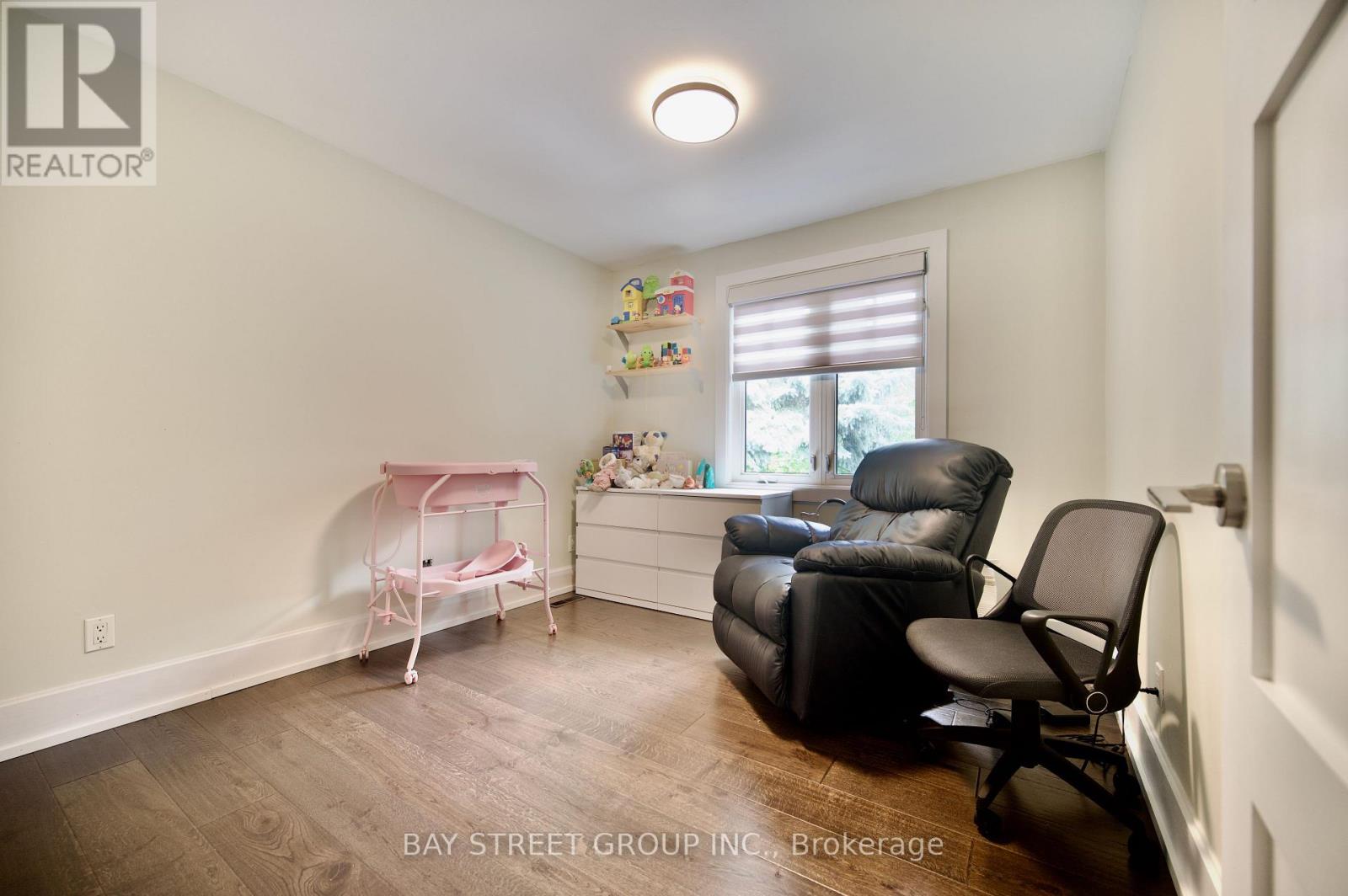 22 THURGATE CRESCENT - Image 19