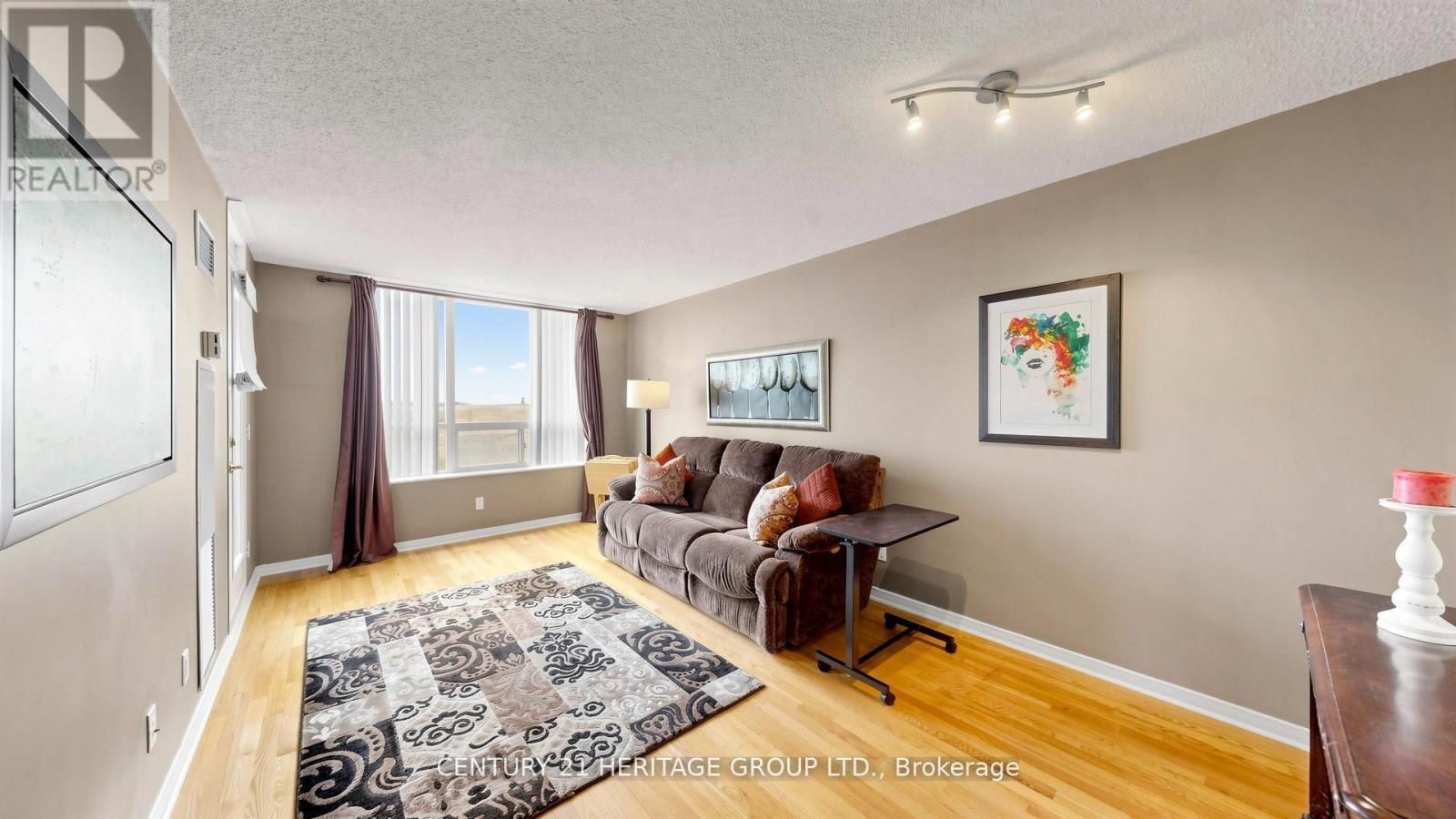 #707 9 NORTHERN HEIGHTS DRIVE - 10