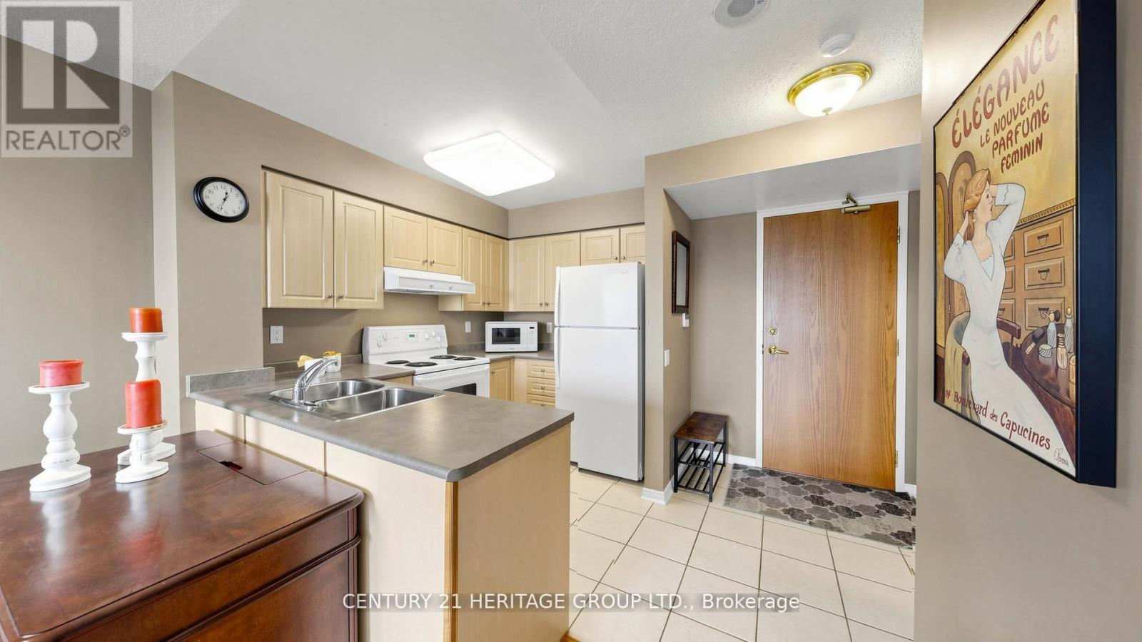 #707 9 NORTHERN HEIGHTS DRIVE - 16