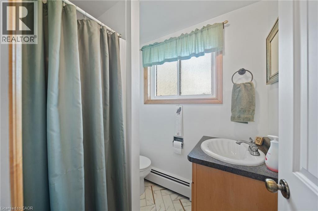 55 TALBOT Street W - 28