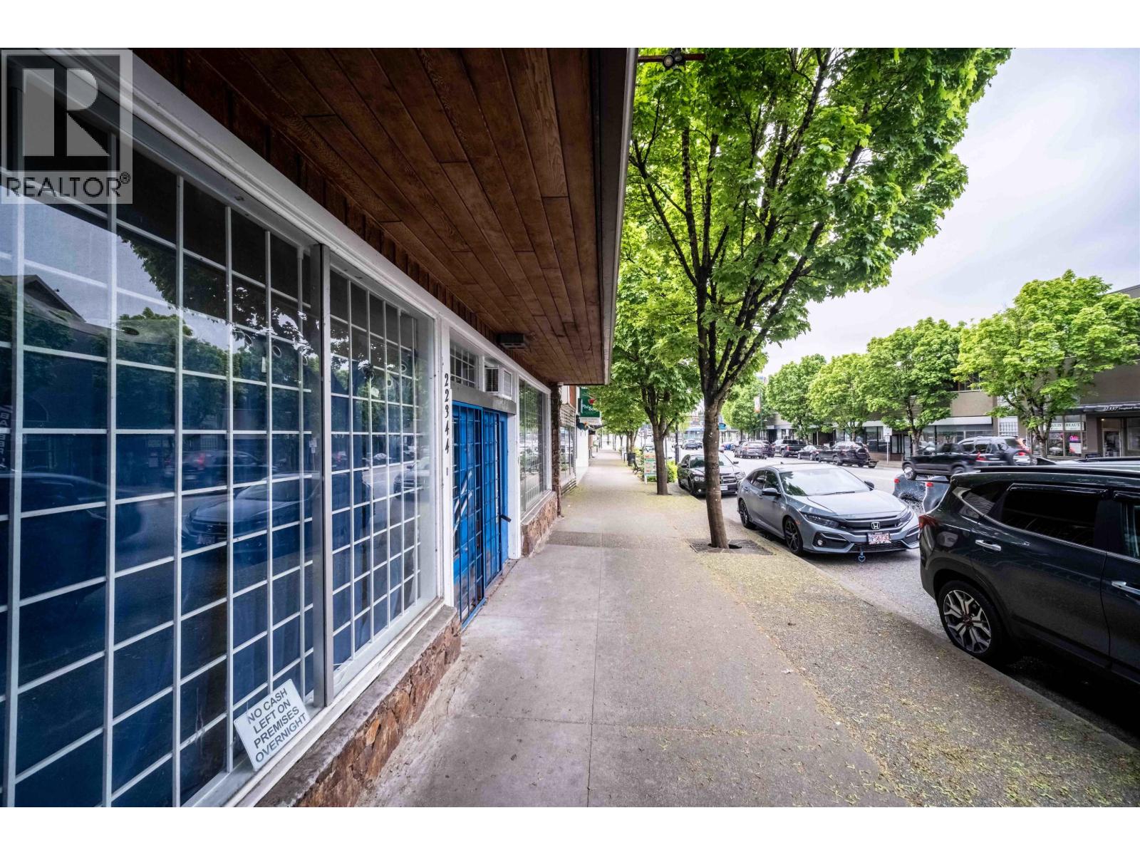 2nd Floor 22344 LOUGHEED HIGHWAY, Maple Ridge — photo 2