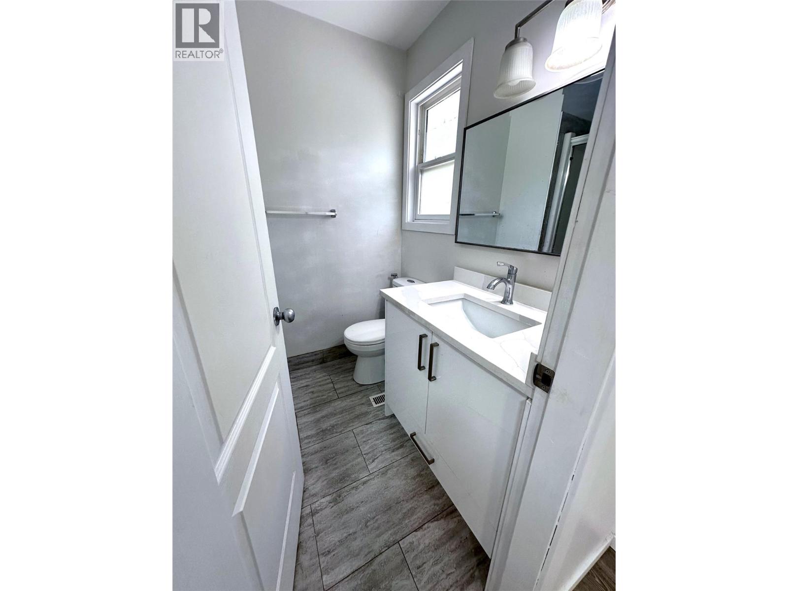  3802 21 Avenue, Vernon