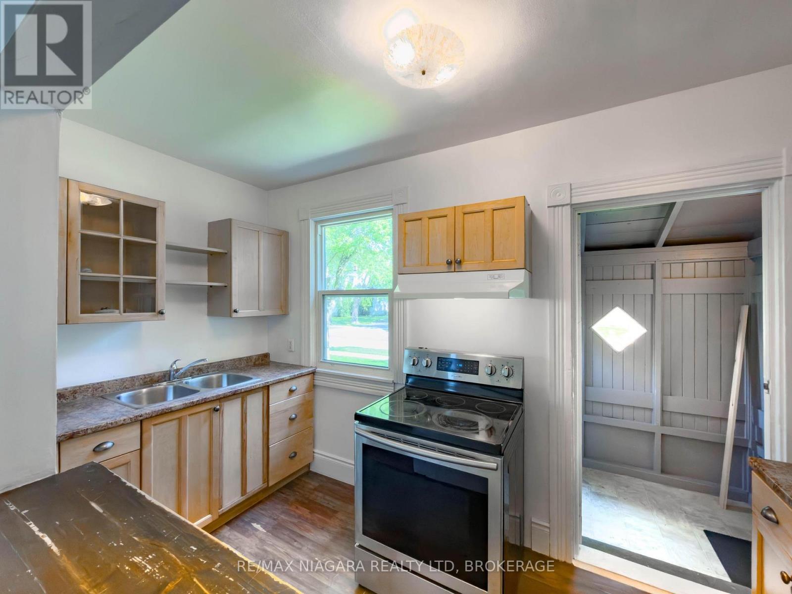 51 PLYMOUTH ROAD - 7