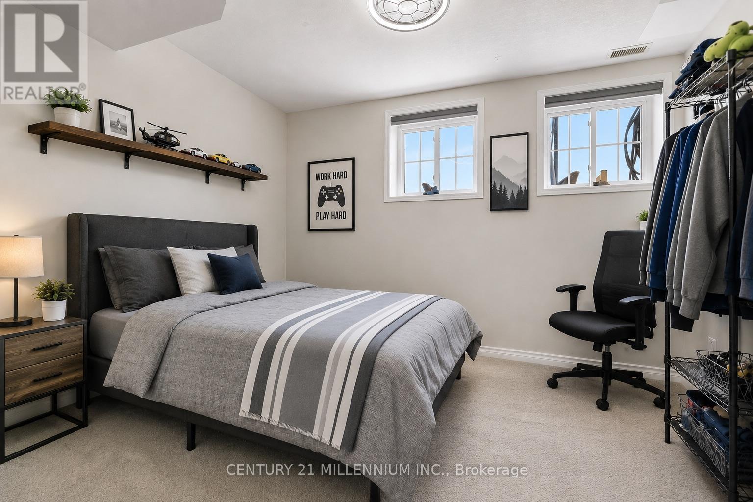 1100 WALKER STREET - 21
