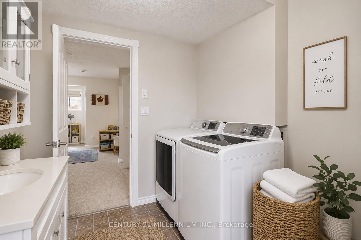 1100 WALKER STREET - 24