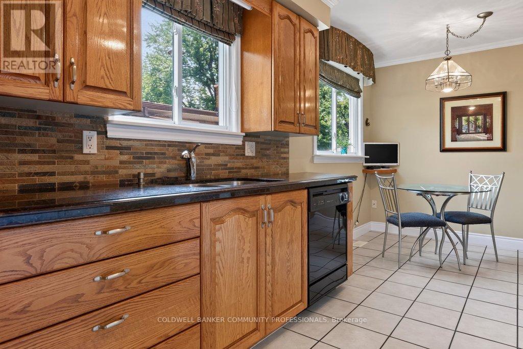 409 MOHAWK ROAD W - 12