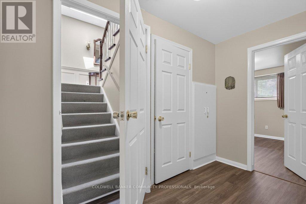 409 MOHAWK ROAD W - 20