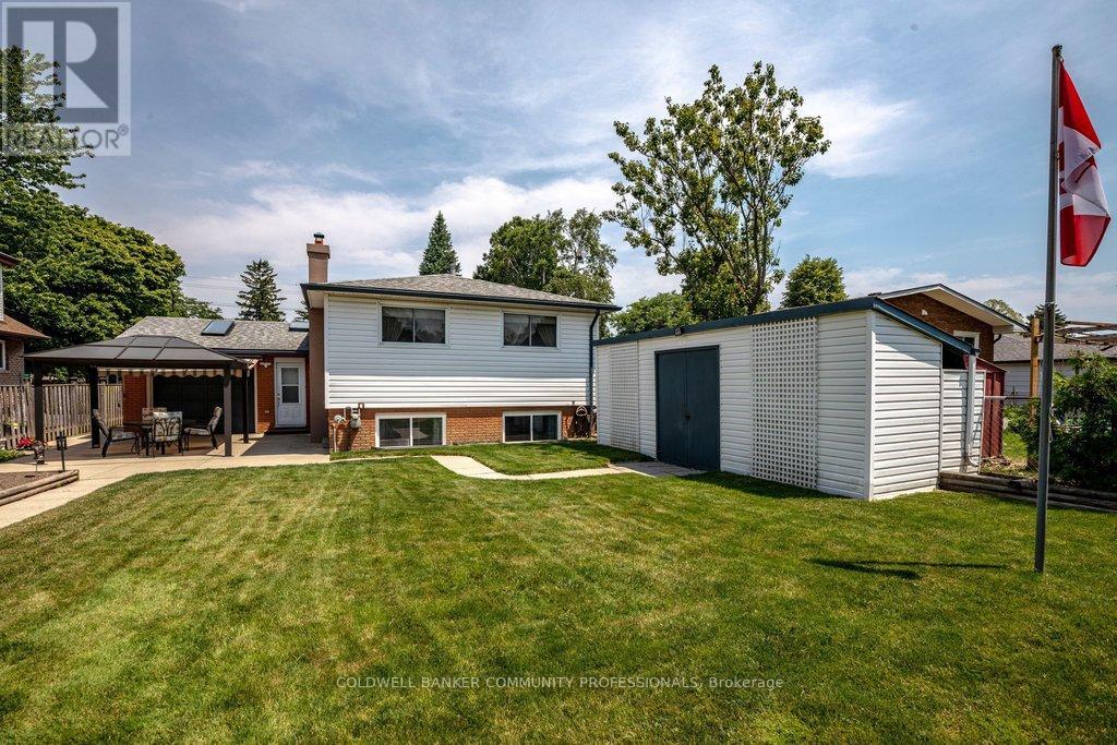 409 MOHAWK ROAD W - 32