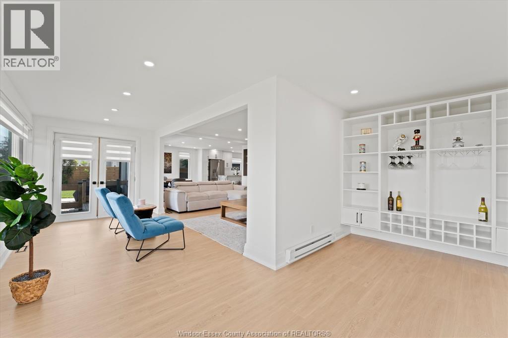 8190 RIVERSIDE DRIVE - 10