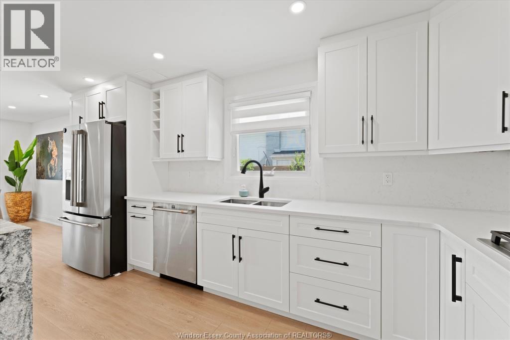 8190 RIVERSIDE DRIVE - 15