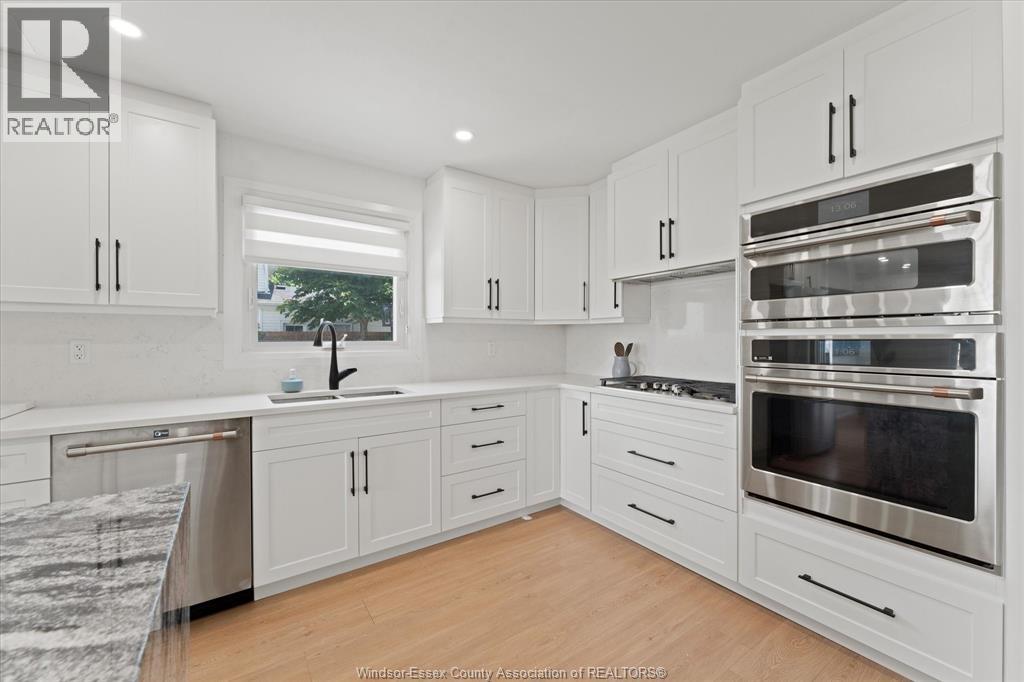 8190 RIVERSIDE DRIVE - 17