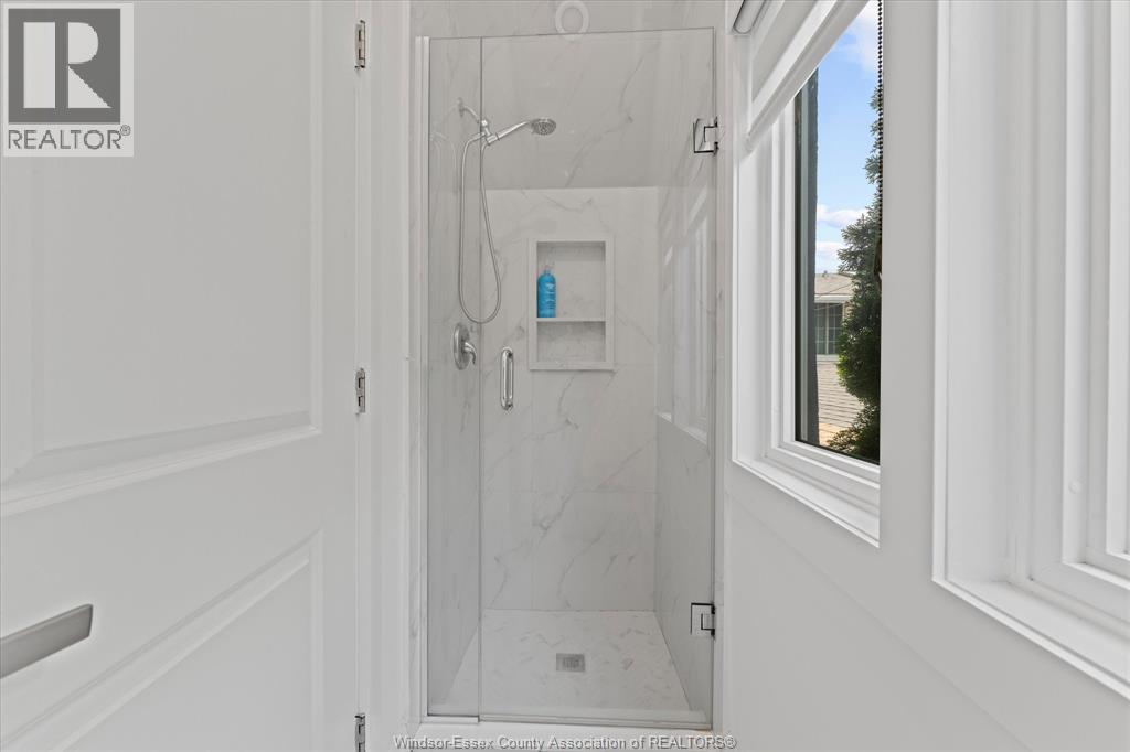 8190 RIVERSIDE DRIVE - 25