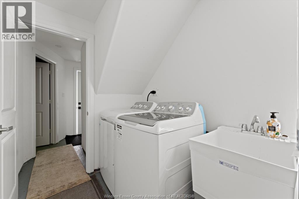 8190 RIVERSIDE DRIVE - 28