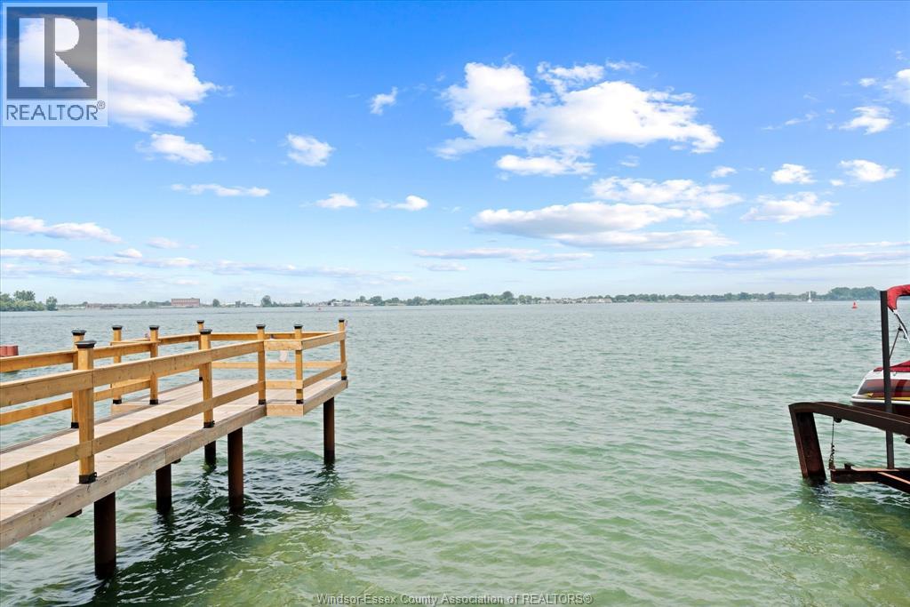 8190 RIVERSIDE DRIVE - 42