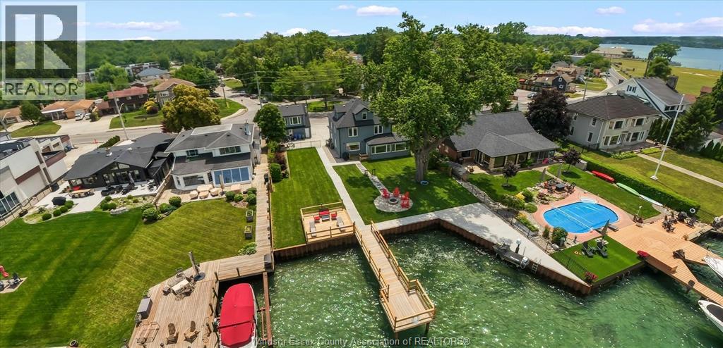 8190 RIVERSIDE DRIVE - 44