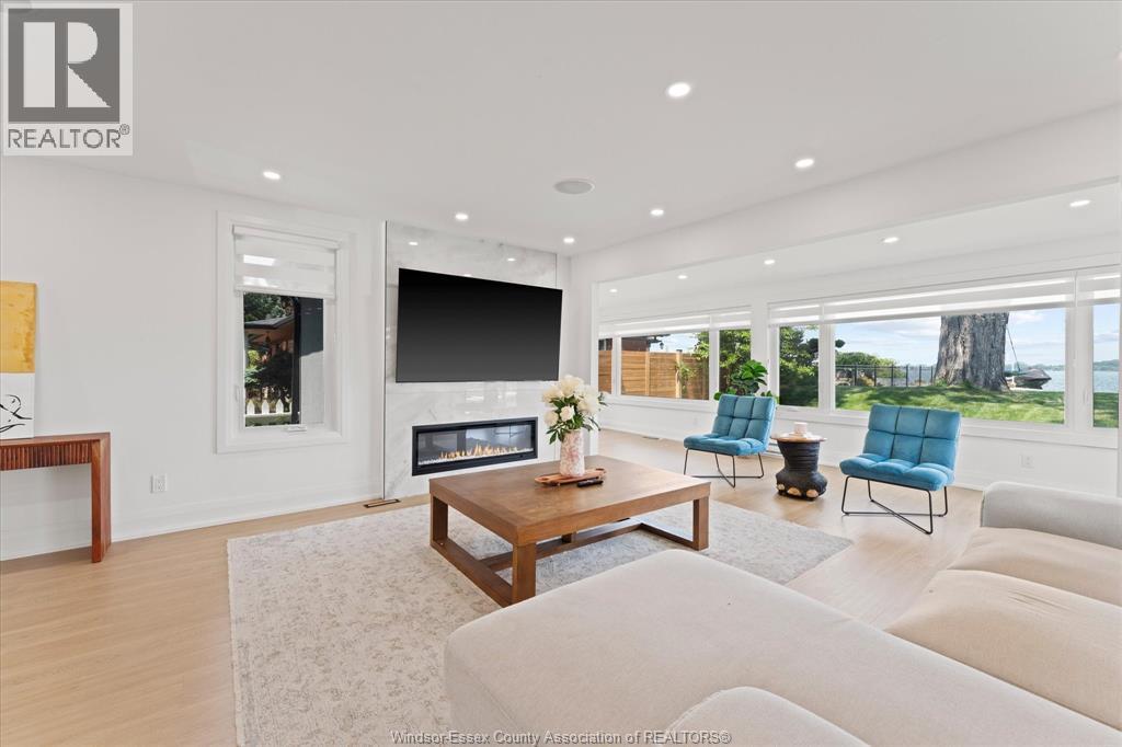 8190 RIVERSIDE DRIVE - 8