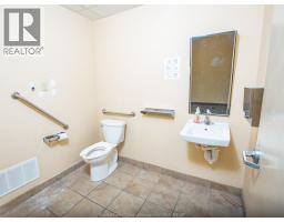 596 Ouellette Avenue, Windsor, ON  Photo 20