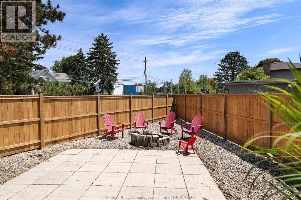 657 DRESDEN PLACE - 6