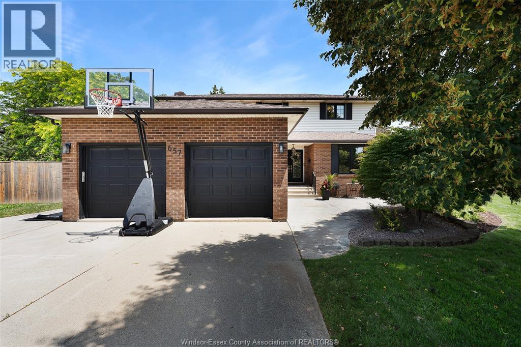 657 DRESDEN PLACE - 1