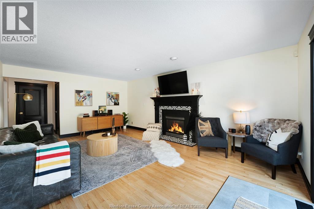 657 DRESDEN PLACE - 25