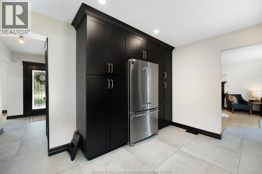 657 DRESDEN PLACE - 22
