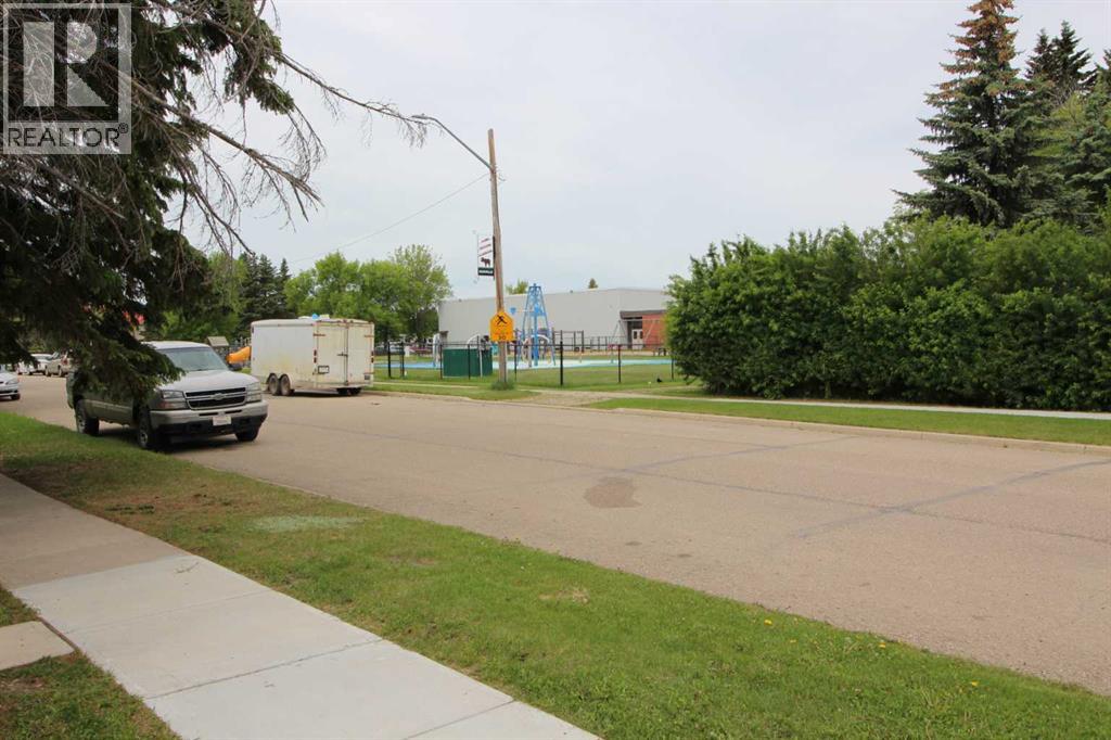 4915 52 Avenue - 5