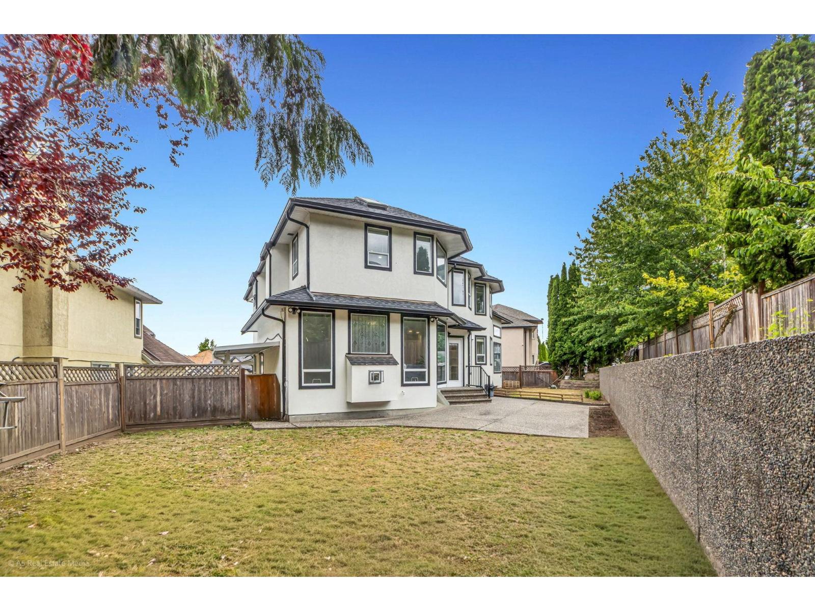 7 Bed, 5 Bath House for Sale in Surrey – 12392 63A AVENUE, Surrey – MLS# R3141398 - Image 23