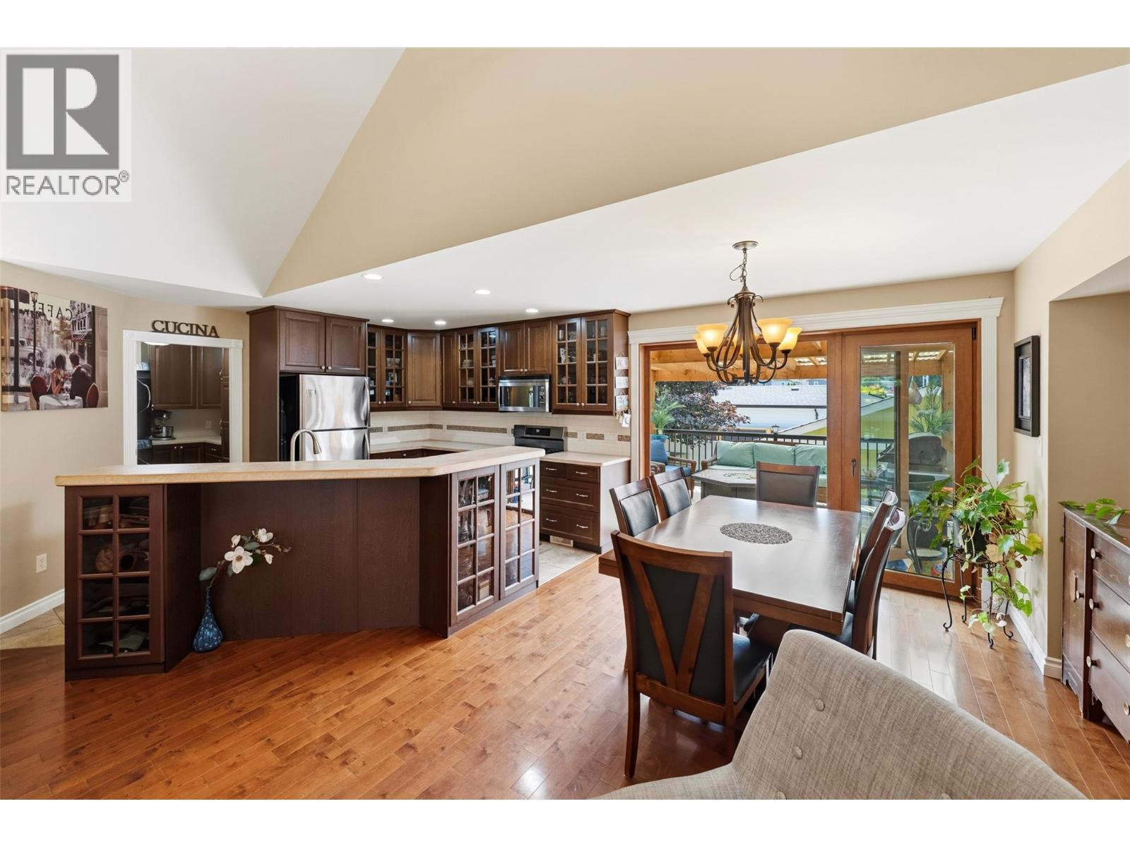564 Alexander Avenue, Penticton