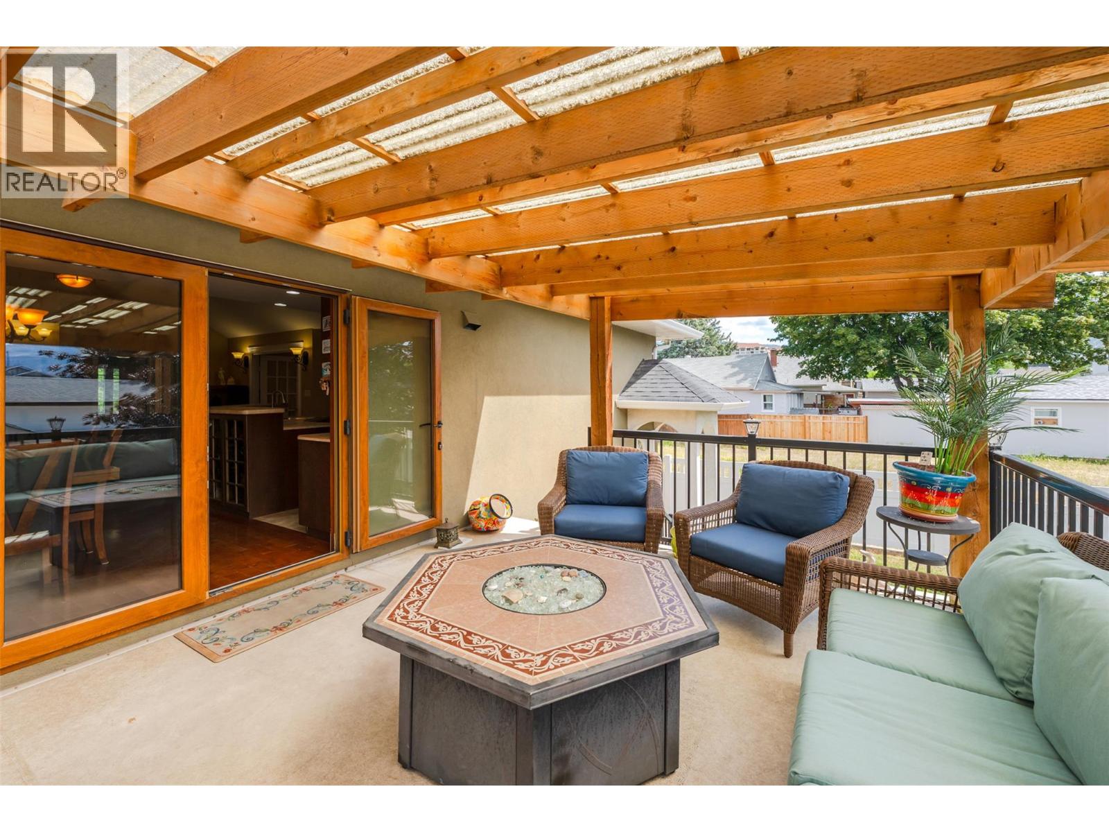 564 Alexander Avenue, Penticton