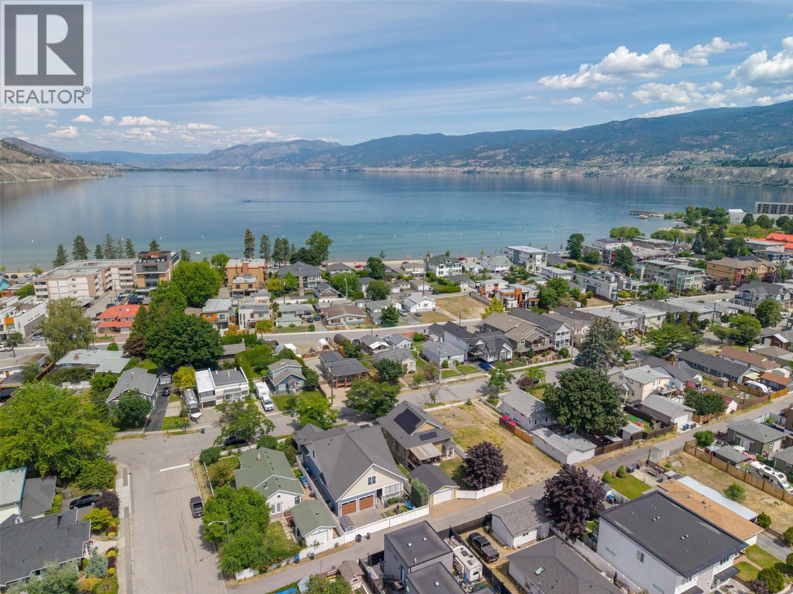 564 Alexander Avenue, Penticton