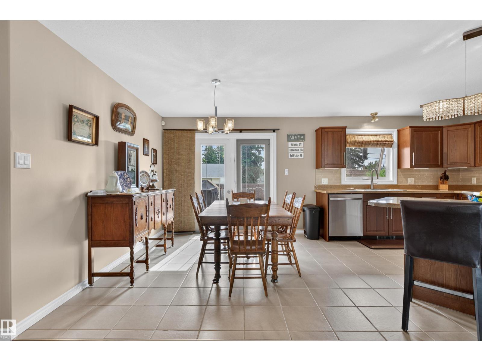 210 23 ST — photo 7