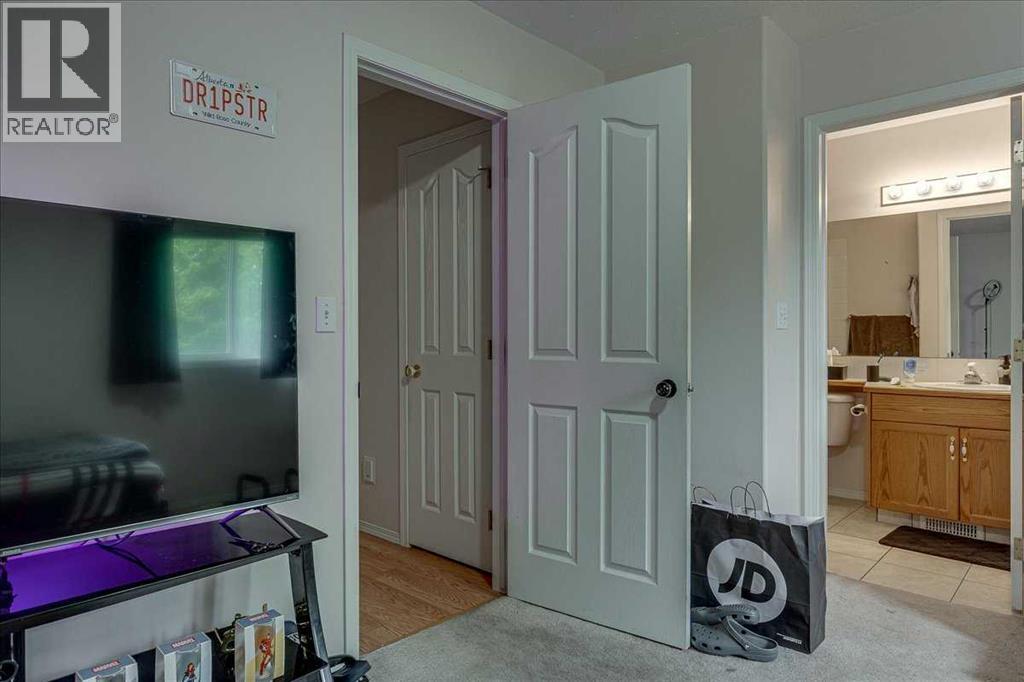 13 Kerry Wood Mews - 25