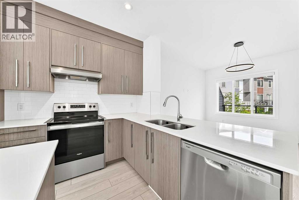 #802 335 Creekside Boulevard SW - 12